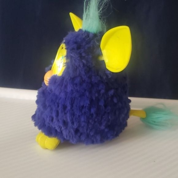 2012 Furby - Picture 9 of 16